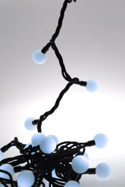 Christmas Land Outdoor Christmas Lights*50 Extendable Outdoor Xp Led Ice-White Berry Christmas Lights