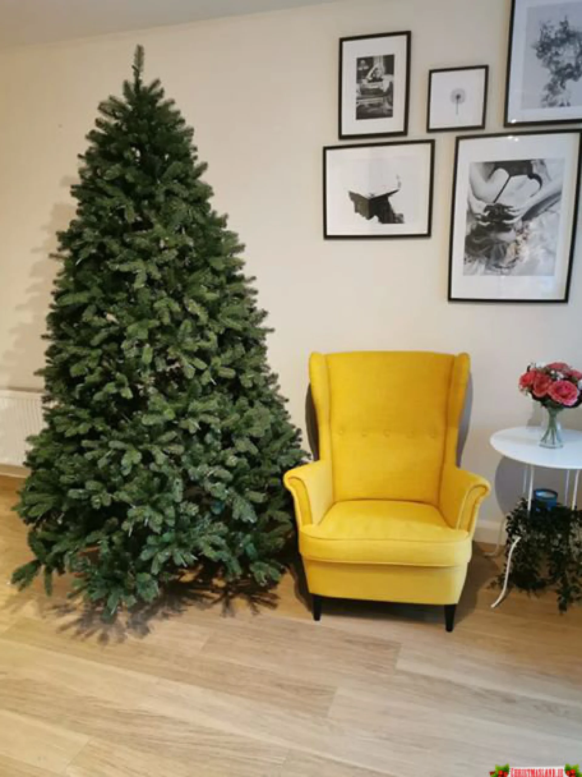 Christmas Land 6Ft & 7Ft Artificial Christmas Trees (Un-Lit)*7.5Ft Feel Real Newberry Spruce Artificial Christmas Tree